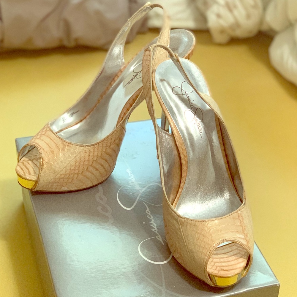 Jessica Simpson leather peep toe heels